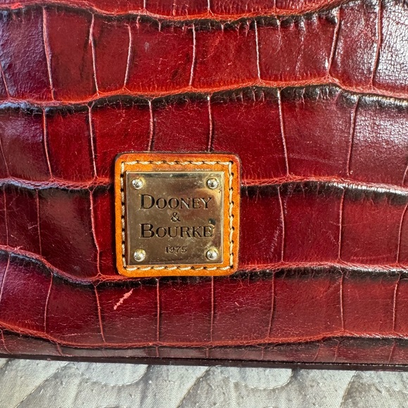 EUC-DOONEY & BOURKE RED CROCO SATCHEL WITH SHOULDER STRAP - Picture 2 of 15